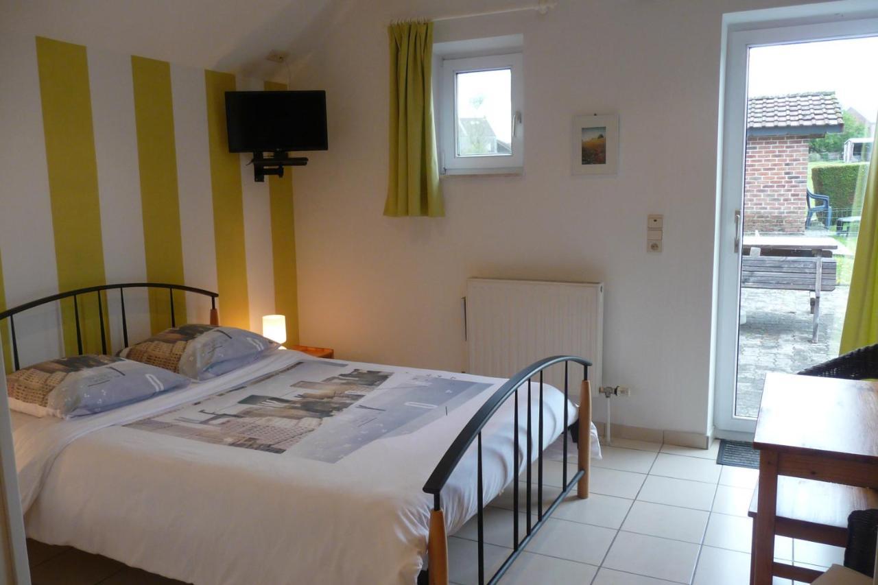 Au Rond Chene Bed & Breakfast Biron Dış mekan fotoğraf